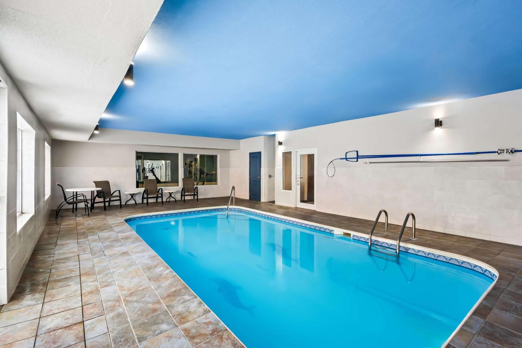 Best Western Fort Wayne Inn & Suites North Екстериор снимка